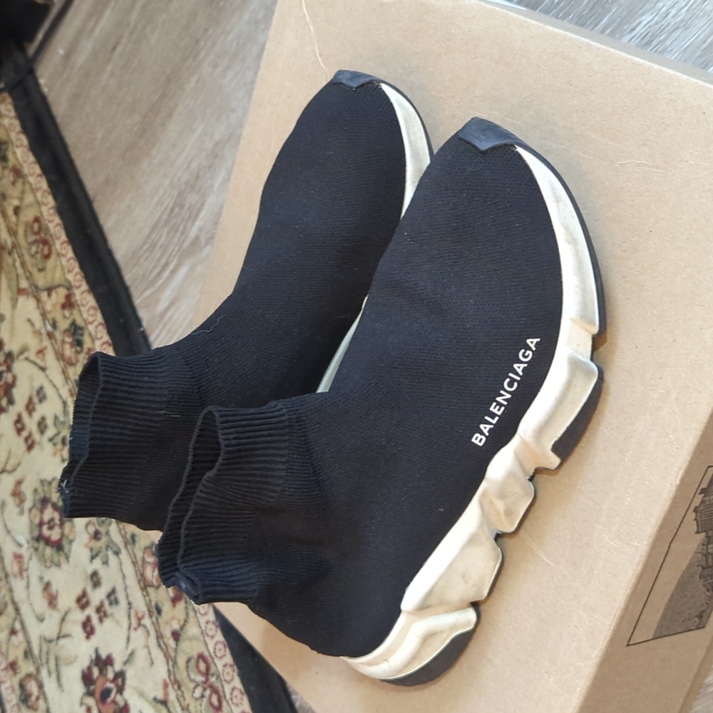 Balenciaga Women's Speed Knit Trainers in Black/White - Size 37/US 7